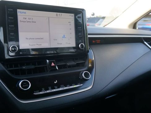 Used 2022 Toyota Corolla LE FWD image 16