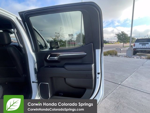 Used 2022 Chevrolet Silverado 1500 LT Trail Boss w/ Convenience Package II AWD/4WD image 29