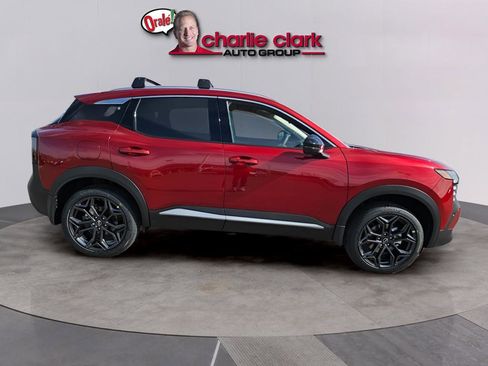New 2026 Nissan Kicks SR w/ Cold Weather Package FWD image 7