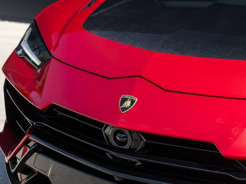 Used 2024 Lamborghini Urus Performante AWD/4WD image 19