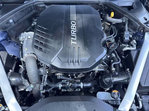 Used 2023 Genesis G70 2.0T w/ Sport Prestige Package RWD image 12
