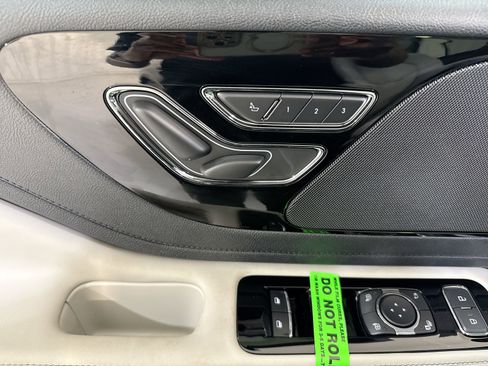 New 2026 Lincoln Aviator Premiere image 11