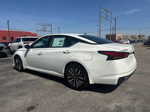 New 2026 Nissan Altima 2.5 SV image 3