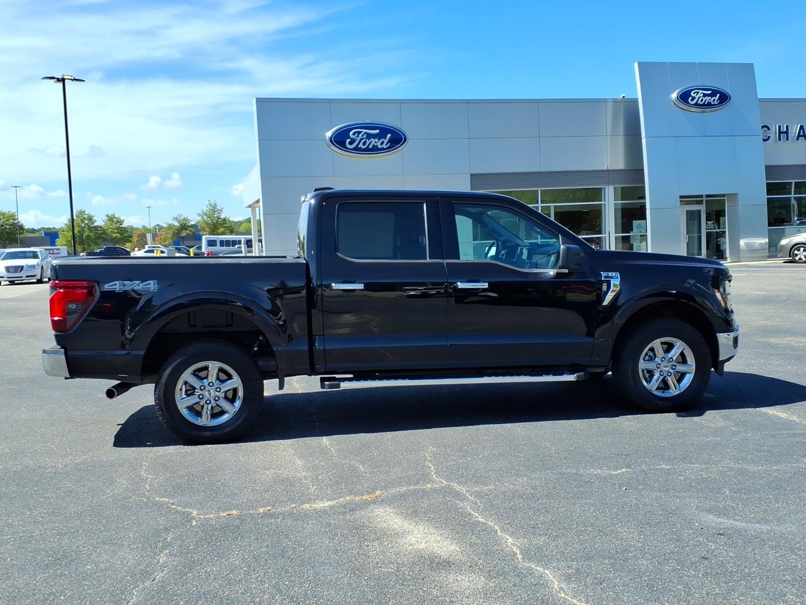 Used 2025 Ford F150 XLT w/ Equipment Group 301A Standard AWD/4WD image 25