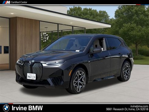 Used 2025 BMW iX xDrive50 image 1