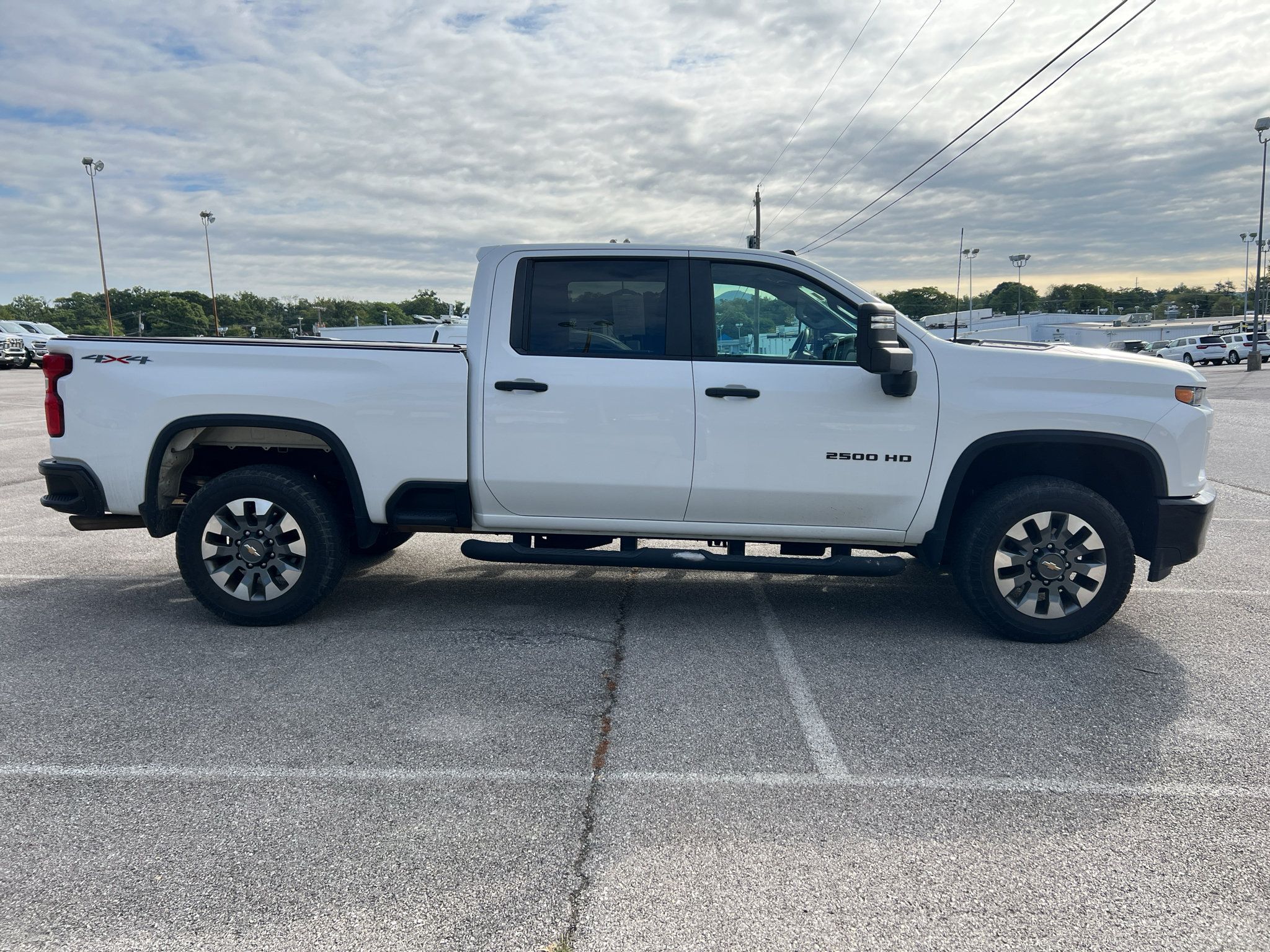 Used 2021 Chevrolet Silverado 2500 Custom w/ Custom Value Package AWD/4WD image 2
