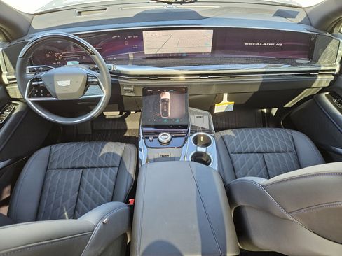 New 2025 Cadillac Escalade IQ Sport 1 w/ Smart Trailering package image 17