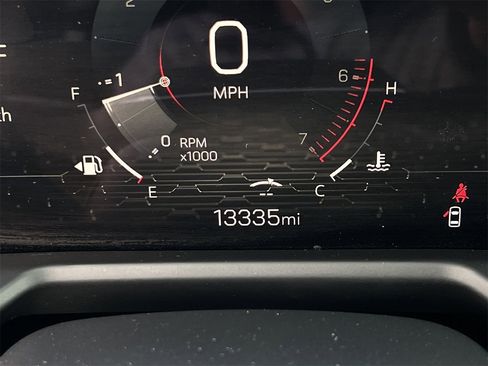 Used 2025 GMC Acadia Elevation image 12