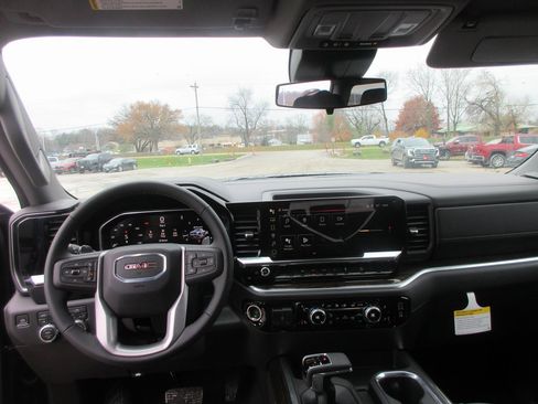 New 2026 GMC Sierra 1500 Elevation image 16