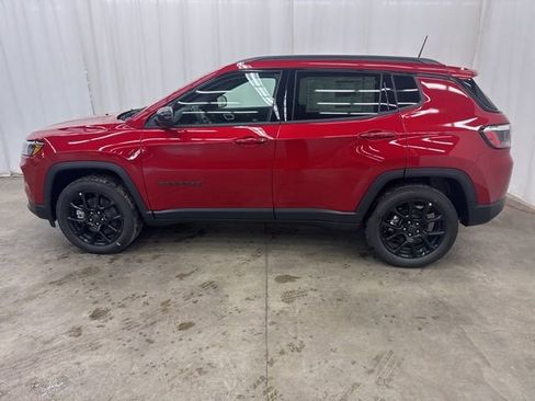New 2026 Jeep Compass Latitude image 26