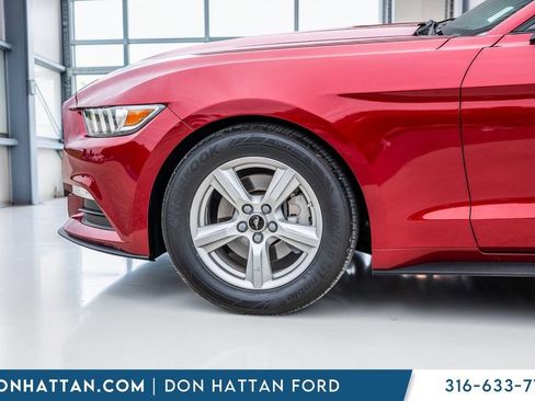 Used 2017 Ford Mustang Convertible RWD image 22