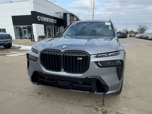 Used 2025 BMW X7 M60i image 3