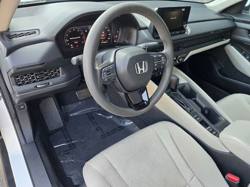 Used 2025 Honda Accord LX image 18