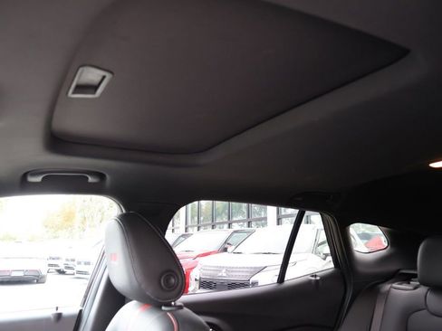 Used 2024 Chevrolet Trax RS w/ Sunroof Package FWD image 22