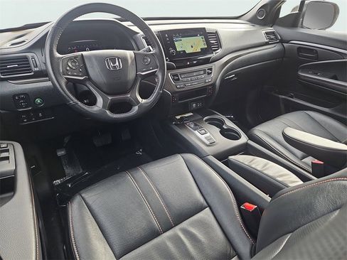 Certified 2023 Honda Passport TrailSport image 10