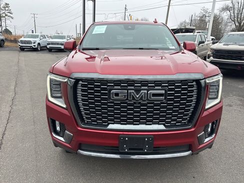 Used 2023 GMC Yukon XL Denali Ultimate image 8