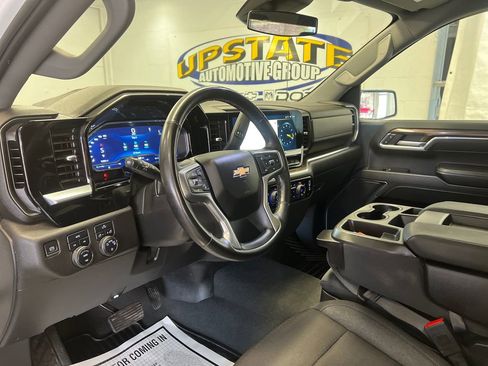 Used 2023 Chevrolet Silverado 1500 LT AWD/4WD image 19
