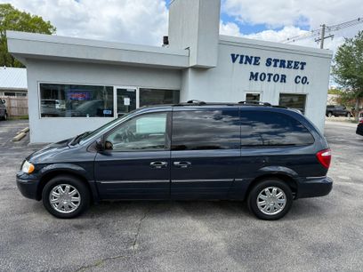 Used 2007 Chrysler Town & Country Limited