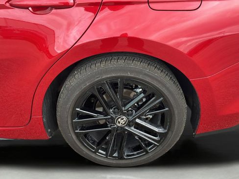 Used 2026 Toyota Camry Hybrid image 40