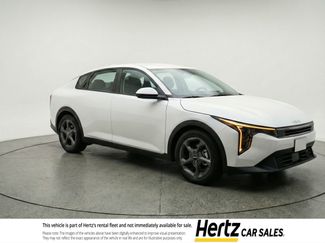 Used 2025 Kia K4 LXS video 1