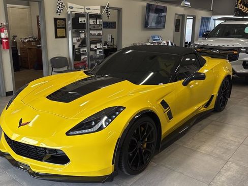 Used 2017 Chevrolet Corvette Grand Sport image 1