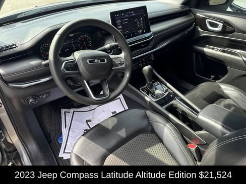 Used 2023 Jeep Compass Latitude w/ Convenience Group AWD/4WD image 7