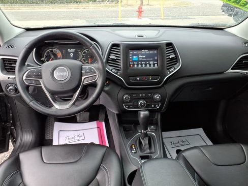 Used 2021 Jeep Cherokee Latitude Plus w/ Sun & Sound Group image 12