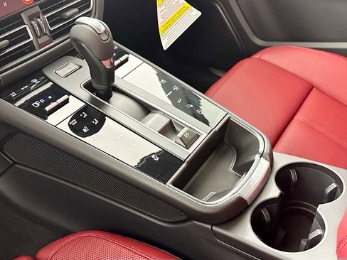 New 2025 Porsche Macan S image 20