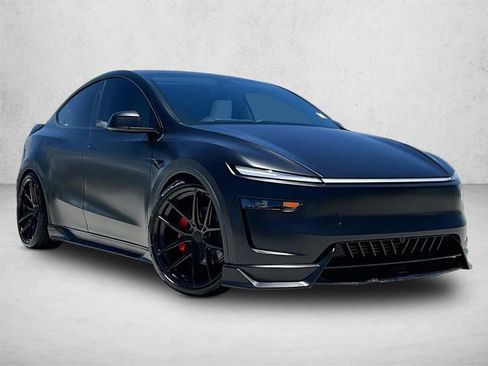Used 2026 Tesla Model Y 2WD image 12