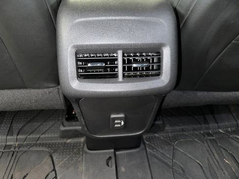 Certified 2022 Chevrolet Equinox RS w/ LPO, Floor Liner Package image 21