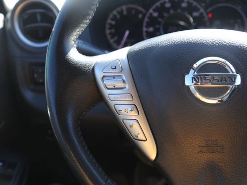 Used 2018 Nissan Versa Note SV image 13