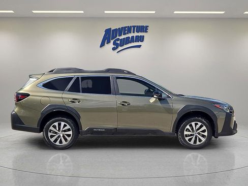 Certified 2024 Subaru Outback Premium AWD/4WD image 7