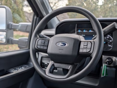 Used 2025 Ford F250 XL w/ STX Appearance Package image 14