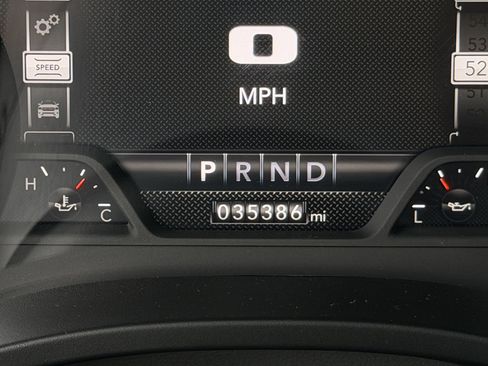 Used 2023 RAM 1500 Laramie AWD/4WD image 14