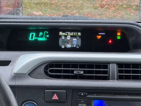 Used 2012 Toyota Prius C One image 14