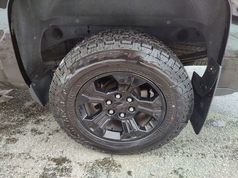 Used 2016 Chevrolet Silverado 1500 LT w/ Midnight Edition image 22