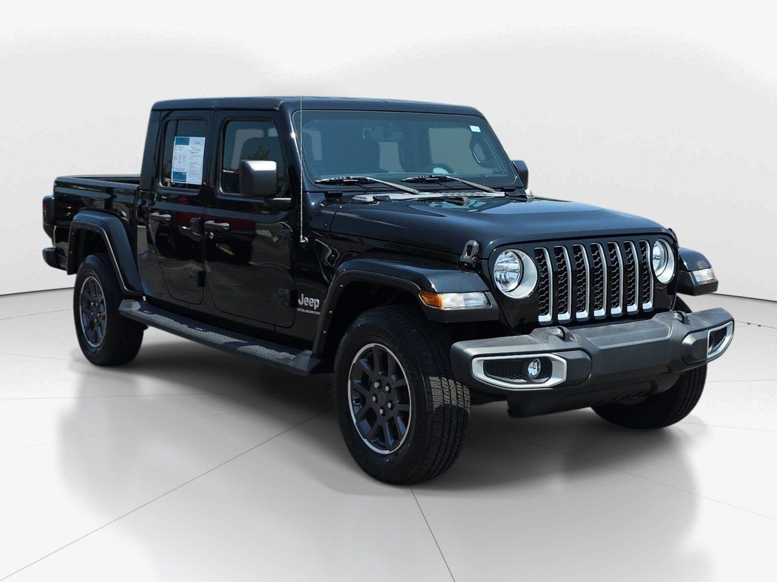 Used 2023 Jeep Gladiator Overland AWD/4WD image 2