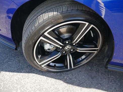 Used 2025 Honda Accord Sport image 10