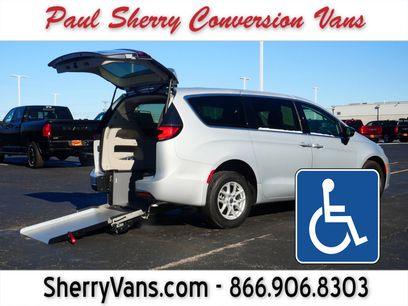 Used 2024 Chrysler Pacifica Touring-L