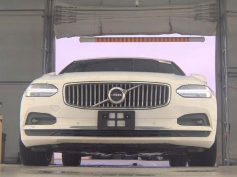 Used 2021 Volvo S90 T6 Inscription w/ Advanced Package AWD/4WD image 3