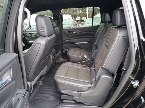 New 2026 Chevrolet Traverse High Country image 5