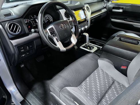 Used 2020 Toyota Tundra SR5 w/ SR5 Upgrade Package image 12