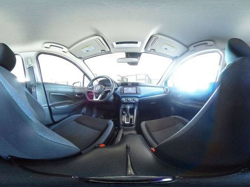 Used 2025 Nissan Versa SV FWD image 40