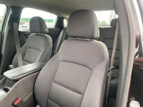 Used 2025 Chevrolet Malibu LT FWD image 11