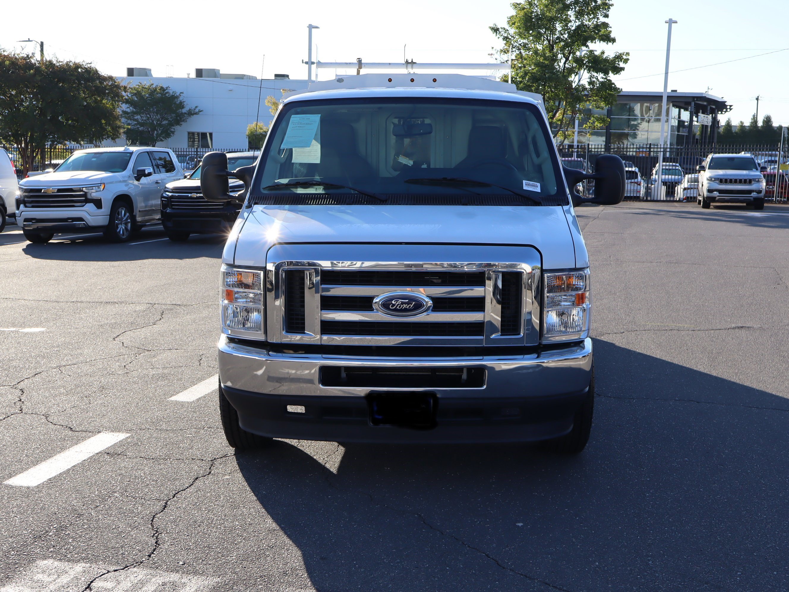 Used 2022 Ford E-350 and Econoline 350 Super Duty w/ Power Windows & Locks Group RWD image 3
