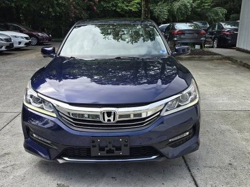 Used 2017 Honda Accord EX-L image 8