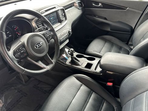 Used 2017 Kia Sorento EX FWD image 11