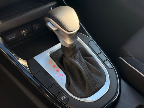 Used 2023 Kia Forte GT-Line w/ GT-Line Premium Package image 32