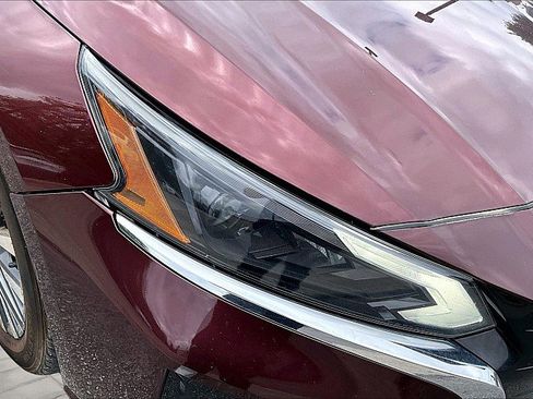 Used 2023 Nissan Altima 2.5 SV FWD image 23