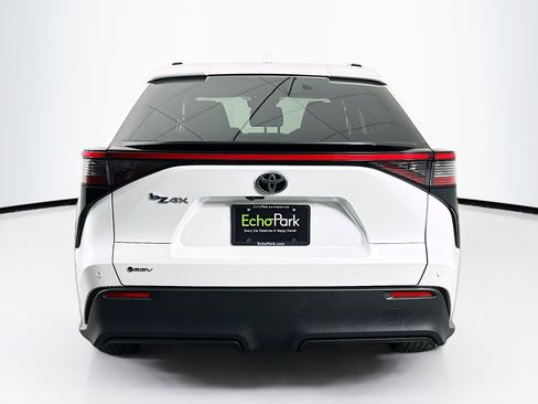 Used 2024 Toyota bZ4X XLE w/ Weather Package image 7